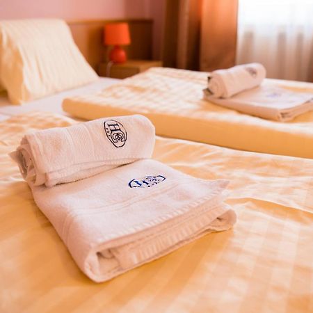 Hotel Clavis ลูเชนเยช ภายนอก รูปภาพ