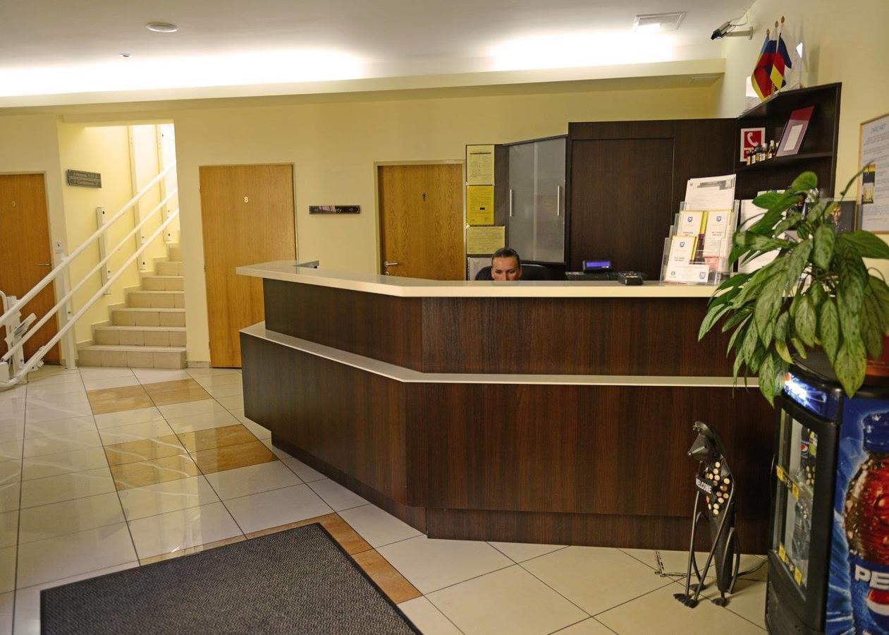 Hotel Clavis ลูเชนเยช ภายนอก รูปภาพ