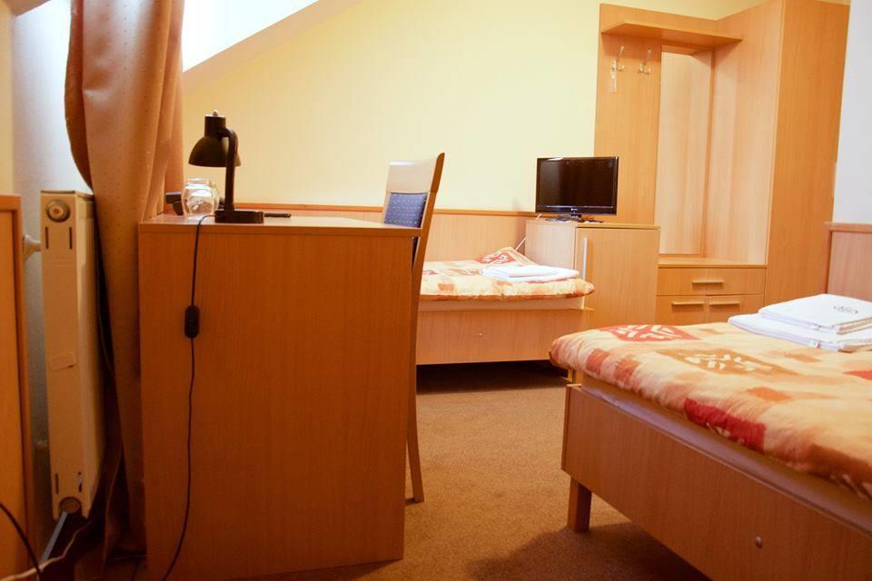 Hotel Clavis ลูเชนเยช ภายนอก รูปภาพ